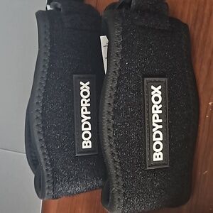 Bodyprox Elbow 2 Braces.